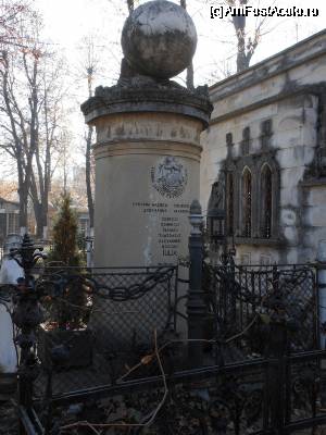 [P25] Cimitirul Bellu - Bucuresti, primul templu ridicat de Bogdan Petriceicu Hasdeu in memoria fiicei sale. Vedere din spate.  » foto by iulianic
 - 
<span class="allrVoted glyphicon glyphicon-heart hidden" id="av339782"></span>
<a class="m-l-10 hidden" id="sv339782" onclick="voting_Foto_DelVot(,339782,7539)" role="button">șterge vot <span class="glyphicon glyphicon-remove"></span></a>
<a id="v9339782" class=" c-red"  onclick="voting_Foto_SetVot(339782)" role="button"><span class="glyphicon glyphicon-heart-empty"></span> <b>LIKE</b> = Votează poza</a> <img class="hidden"  id="f339782W9" src="/imagini/loader.gif" border="0" /><span class="AjErrMes hidden" id="e339782ErM"></span>