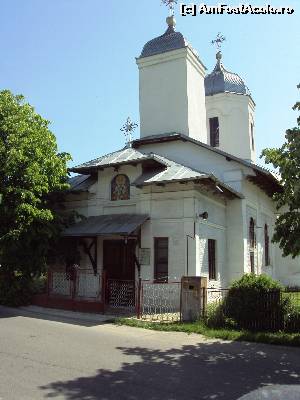 [P29] Biserica din Proviţa de Jos, cu nimic deosebită.  » foto by Carmen Ion
 - 
<span class="allrVoted glyphicon glyphicon-heart hidden" id="av634478"></span>
<a class="m-l-10 hidden" id="sv634478" onclick="voting_Foto_DelVot(,634478,7539)" role="button">șterge vot <span class="glyphicon glyphicon-remove"></span></a>
<a id="v9634478" class=" c-red"  onclick="voting_Foto_SetVot(634478)" role="button"><span class="glyphicon glyphicon-heart-empty"></span> <b>LIKE</b> = Votează poza</a> <img class="hidden"  id="f634478W9" src="/imagini/loader.gif" border="0" /><span class="AjErrMes hidden" id="e634478ErM"></span>