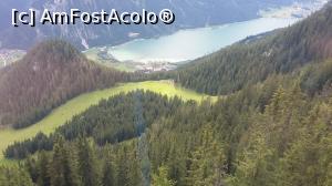 [P18] Achensee văzut de pe munte. Zona Achensee, Tirol, Austria.  » foto by traian.leuca †
 - 
<span class="allrVoted glyphicon glyphicon-heart hidden" id="av1064194"></span>
<a class="m-l-10 hidden" id="sv1064194" onclick="voting_Foto_DelVot(,1064194,7577)" role="button">șterge vot <span class="glyphicon glyphicon-remove"></span></a>
<a id="v91064194" class=" c-red"  onclick="voting_Foto_SetVot(1064194)" role="button"><span class="glyphicon glyphicon-heart-empty"></span> <b>LIKE</b> = Votează poza</a> <img class="hidden"  id="f1064194W9" src="/imagini/loader.gif" border="0" /><span class="AjErrMes hidden" id="e1064194ErM"></span>