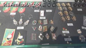 [P33] butic suveniruri, insigne, brelocuri cu semnele legiunii » foto by Yolanda
 - 
<span class="allrVoted glyphicon glyphicon-heart hidden" id="av1514099"></span>
<a class="m-l-10 hidden" id="sv1514099" onclick="voting_Foto_DelVot(,1514099,7772)" role="button">șterge vot <span class="glyphicon glyphicon-remove"></span></a>
<a id="v91514099" class=" c-red"  onclick="voting_Foto_SetVot(1514099)" role="button"><span class="glyphicon glyphicon-heart-empty"></span> <b>LIKE</b> = Votează poza</a> <img class="hidden"  id="f1514099W9" src="/imagini/loader.gif" border="0" /><span class="AjErrMes hidden" id="e1514099ErM"></span>