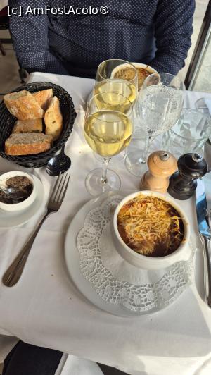 [P10] Paris - supa gratinată cu ceapă » foto by ANILU
 - 
<span class="allrVoted glyphicon glyphicon-heart hidden" id="av1521366"></span>
<a class="m-l-10 hidden" id="sv1521366" onclick="voting_Foto_DelVot(,1521366,7779)" role="button">șterge vot <span class="glyphicon glyphicon-remove"></span></a>
<a id="v91521366" class=" c-red"  onclick="voting_Foto_SetVot(1521366)" role="button"><span class="glyphicon glyphicon-heart-empty"></span> <b>LIKE</b> = Votează poza</a> <img class="hidden"  id="f1521366W9" src="/imagini/loader.gif" border="0" /><span class="AjErrMes hidden" id="e1521366ErM"></span>