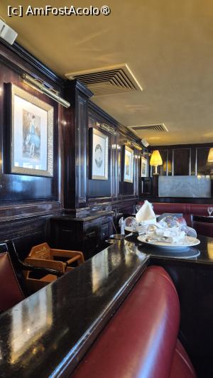 [P13] Paris - interior restaurant Congres » foto by ANILU
 - 
<span class="allrVoted glyphicon glyphicon-heart hidden" id="av1521369"></span>
<a class="m-l-10 hidden" id="sv1521369" onclick="voting_Foto_DelVot(,1521369,7779)" role="button">șterge vot <span class="glyphicon glyphicon-remove"></span></a>
<a id="v91521369" class=" c-red"  onclick="voting_Foto_SetVot(1521369)" role="button"><span class="glyphicon glyphicon-heart-empty"></span> <b>LIKE</b> = Votează poza</a> <img class="hidden"  id="f1521369W9" src="/imagini/loader.gif" border="0" /><span class="AjErrMes hidden" id="e1521369ErM"></span>