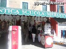 [P13] Italia - insula Burano - este doar magazin, nu si scoala.  » foto by Diaura*
 - 
<span class="allrVoted glyphicon glyphicon-heart hidden" id="av384161"></span>
<a class="m-l-10 hidden" id="sv384161" onclick="voting_Foto_DelVot(,384161,7782)" role="button">șterge vot <span class="glyphicon glyphicon-remove"></span></a>
<a id="v9384161" class=" c-red"  onclick="voting_Foto_SetVot(384161)" role="button"><span class="glyphicon glyphicon-heart-empty"></span> <b>LIKE</b> = Votează poza</a> <img class="hidden"  id="f384161W9" src="/imagini/loader.gif" border="0" /><span class="AjErrMes hidden" id="e384161ErM"></span>