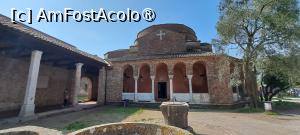 [P13] Torcello, Chiesa Santa Fosca » foto by irinad
 - 
<span class="allrVoted glyphicon glyphicon-heart hidden" id="av1478158"></span>
<a class="m-l-10 hidden" id="sv1478158" onclick="voting_Foto_DelVot(,1478158,7782)" role="button">șterge vot <span class="glyphicon glyphicon-remove"></span></a>
<a id="v91478158" class=" c-red"  onclick="voting_Foto_SetVot(1478158)" role="button"><span class="glyphicon glyphicon-heart-empty"></span> <b>LIKE</b> = Votează poza</a> <img class="hidden"  id="f1478158W9" src="/imagini/loader.gif" border="0" /><span class="AjErrMes hidden" id="e1478158ErM"></span>