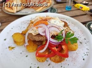 [P11] Friptură de porc, cartofi spicy și ou ochi . » foto by tata123 🔱
 - 
<span class="allrVoted glyphicon glyphicon-heart hidden" id="av1545864"></span>
<a class="m-l-10 hidden" id="sv1545864" onclick="voting_Foto_DelVot(,1545864,7866)" role="button">șterge vot <span class="glyphicon glyphicon-remove"></span></a>
<a id="v91545864" class=" c-red"  onclick="voting_Foto_SetVot(1545864)" role="button"><span class="glyphicon glyphicon-heart-empty"></span> <b>LIKE</b> = Votează poza</a> <img class="hidden"  id="f1545864W9" src="/imagini/loader.gif" border="0" /><span class="AjErrMes hidden" id="e1545864ErM"></span>