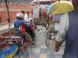 [P58] Kathmandu - Cu ricșa. » foto by iulianic
 - 
<span class="allrVoted glyphicon glyphicon-heart hidden" id="av1469361"></span>
<a class="m-l-10 hidden" id="sv1469361" onclick="voting_Foto_DelVot(,1469361,7929)" role="button">șterge vot <span class="glyphicon glyphicon-remove"></span></a>
<a id="v91469361" class=" c-red"  onclick="voting_Foto_SetVot(1469361)" role="button"><span class="glyphicon glyphicon-heart-empty"></span> <b>LIKE</b> = Votează poza</a> <img class="hidden"  id="f1469361W9" src="/imagini/loader.gif" border="0" /><span class="AjErrMes hidden" id="e1469361ErM"></span>