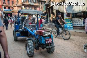 [P02] o specie de tractor cu ghidon, foarte folosit in Nepal » foto by buterfly*
 - 
<span class="allrVoted glyphicon glyphicon-heart hidden" id="av508256"></span>
<a class="m-l-10 hidden" id="sv508256" onclick="voting_Foto_DelVot(,508256,7929)" role="button">șterge vot <span class="glyphicon glyphicon-remove"></span></a>
<a id="v9508256" class=" c-red"  onclick="voting_Foto_SetVot(508256)" role="button"><span class="glyphicon glyphicon-heart-empty"></span> <b>LIKE</b> = Votează poza</a> <img class="hidden"  id="f508256W9" src="/imagini/loader.gif" border="0" /><span class="AjErrMes hidden" id="e508256ErM"></span>