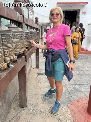 [P48] Boudanath » foto by Mika
 - 
<span class="allrVoted glyphicon glyphicon-heart hidden" id="av1507321"></span>
<a class="m-l-10 hidden" id="sv1507321" onclick="voting_Foto_DelVot(,1507321,7929)" role="button">șterge vot <span class="glyphicon glyphicon-remove"></span></a>
<a id="v91507321" class=" c-red"  onclick="voting_Foto_SetVot(1507321)" role="button"><span class="glyphicon glyphicon-heart-empty"></span> <b>LIKE</b> = Votează poza</a> <img class="hidden"  id="f1507321W9" src="/imagini/loader.gif" border="0" /><span class="AjErrMes hidden" id="e1507321ErM"></span>