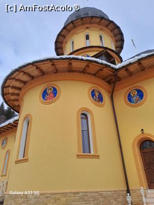 [P40] Hai hui pe Valea Lotrului - Mănăstirea Mălaia » foto by nicole33
 - 
<span class="allrVoted glyphicon glyphicon-heart hidden" id="av1496217"></span>
<a class="m-l-10 hidden" id="sv1496217" onclick="voting_Foto_DelVot(,1496217,7973)" role="button">șterge vot <span class="glyphicon glyphicon-remove"></span></a>
<a id="v91496217" class=" c-red"  onclick="voting_Foto_SetVot(1496217)" role="button"><span class="glyphicon glyphicon-heart-empty"></span> <b>LIKE</b> = Votează poza</a> <img class="hidden"  id="f1496217W9" src="/imagini/loader.gif" border="0" /><span class="AjErrMes hidden" id="e1496217ErM"></span>