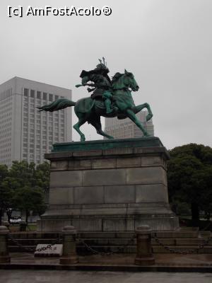 [P95] Tokyo, Nijubashimae, Statuia lui Kusunoki Masashige, lider militar din perioada Kamakura, îmbrăcat și înarmat ca un shogun » foto by mprofeanu
 - 
<span class="allrVoted glyphicon glyphicon-heart hidden" id="av745827"></span>
<a class="m-l-10 hidden" id="sv745827" onclick="voting_Foto_DelVot(,745827,7999)" role="button">șterge vot <span class="glyphicon glyphicon-remove"></span></a>
<a id="v9745827" class=" c-red"  onclick="voting_Foto_SetVot(745827)" role="button"><span class="glyphicon glyphicon-heart-empty"></span> <b>LIKE</b> = Votează poza</a> <img class="hidden"  id="f745827W9" src="/imagini/loader.gif" border="0" /><span class="AjErrMes hidden" id="e745827ErM"></span>