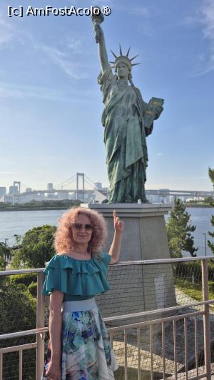 [P13] Ne-am plimbat pe Skywalk, ce leaga Tokyo Marine Park de Symbol Promenade Park, care este o punte suspendata, ce trece pe langa replica Statuii Libertatii, cu o inaltime de 12,25 metri, expusa aici ca simbol al  prieteniei dintre Franta si Japonia, in aprilie 1998. » foto by geani anto
 - 
<span class="allrVoted glyphicon glyphicon-heart hidden" id="av1439322"></span>
<a class="m-l-10 hidden" id="sv1439322" onclick="voting_Foto_DelVot(,1439322,7999)" role="button">șterge vot <span class="glyphicon glyphicon-remove"></span></a>
<a id="v91439322" class=" c-red"  onclick="voting_Foto_SetVot(1439322)" role="button"><span class="glyphicon glyphicon-heart-empty"></span> <b>LIKE</b> = Votează poza</a> <img class="hidden"  id="f1439322W9" src="/imagini/loader.gif" border="0" /><span class="AjErrMes hidden" id="e1439322ErM"></span>