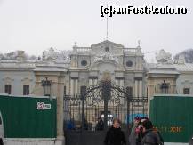 [P16] Ukraina - Kiev - Palatul de protocol al presedintelui. Mariinsky Palace » foto by popescu.borsa*
 - 
<span class="allrVoted glyphicon glyphicon-heart hidden" id="av163698"></span>
<a class="m-l-10 hidden" id="sv163698" onclick="voting_Foto_DelVot(,163698,8014)" role="button">șterge vot <span class="glyphicon glyphicon-remove"></span></a>
<a id="v9163698" class=" c-red"  onclick="voting_Foto_SetVot(163698)" role="button"><span class="glyphicon glyphicon-heart-empty"></span> <b>LIKE</b> = Votează poza</a> <img class="hidden"  id="f163698W9" src="/imagini/loader.gif" border="0" /><span class="AjErrMes hidden" id="e163698ErM"></span>