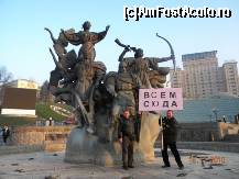[P04] Ukraina - Kiev - Monument ,,Cei patru fondatori ai Kievului'' » foto by popescu.borsa*
 - 
<span class="allrVoted glyphicon glyphicon-heart hidden" id="av163686"></span>
<a class="m-l-10 hidden" id="sv163686" onclick="voting_Foto_DelVot(,163686,8014)" role="button">șterge vot <span class="glyphicon glyphicon-remove"></span></a>
<a id="v9163686" class=" c-red"  onclick="voting_Foto_SetVot(163686)" role="button"><span class="glyphicon glyphicon-heart-empty"></span> <b>LIKE</b> = Votează poza</a> <img class="hidden"  id="f163686W9" src="/imagini/loader.gif" border="0" /><span class="AjErrMes hidden" id="e163686ErM"></span>