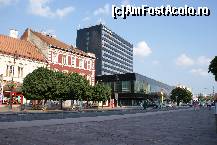 [P02] Hotelul Slovan, la capătul sudic al Străzii Mari, din Košice » foto by Costi
 - 
<span class="allrVoted glyphicon glyphicon-heart hidden" id="av164819"></span>
<a class="m-l-10 hidden" id="sv164819" onclick="voting_Foto_DelVot(,164819,8041)" role="button">șterge vot <span class="glyphicon glyphicon-remove"></span></a>
<a id="v9164819" class=" c-red"  onclick="voting_Foto_SetVot(164819)" role="button"><span class="glyphicon glyphicon-heart-empty"></span> <b>LIKE</b> = Votează poza</a> <img class="hidden"  id="f164819W9" src="/imagini/loader.gif" border="0" /><span class="AjErrMes hidden" id="e164819ErM"></span>