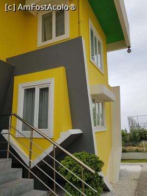 [P06] Ters Villa Side – Casa cu acoperişul pe pământ şi fundaţia în aer » foto by nicole33
 - 
<span class="allrVoted glyphicon glyphicon-heart hidden" id="av1496654"></span>
<a class="m-l-10 hidden" id="sv1496654" onclick="voting_Foto_DelVot(,1496654,8053)" role="button">șterge vot <span class="glyphicon glyphicon-remove"></span></a>
<a id="v91496654" class=" c-red"  onclick="voting_Foto_SetVot(1496654)" role="button"><span class="glyphicon glyphicon-heart-empty"></span> <b>LIKE</b> = Votează poza</a> <img class="hidden"  id="f1496654W9" src="/imagini/loader.gif" border="0" /><span class="AjErrMes hidden" id="e1496654ErM"></span>