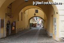[P09] Passage, de unde porneşte strada Florianova, cu magazine, restaurante, terase şi cafenele, loc de distracţii şi shopping din Prešov. În stânga, intrarea la Muzeul Vinului » foto by Costi
 - 
<span class="allrVoted glyphicon glyphicon-heart hidden" id="av166070"></span>
<a class="m-l-10 hidden" id="sv166070" onclick="voting_Foto_DelVot(,166070,8063)" role="button">șterge vot <span class="glyphicon glyphicon-remove"></span></a>
<a id="v9166070" class=" c-red"  onclick="voting_Foto_SetVot(166070)" role="button"><span class="glyphicon glyphicon-heart-empty"></span> <b>LIKE</b> = Votează poza</a> <img class="hidden"  id="f166070W9" src="/imagini/loader.gif" border="0" /><span class="AjErrMes hidden" id="e166070ErM"></span>