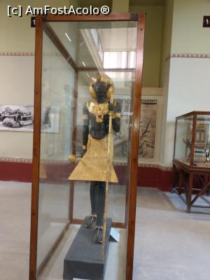 [P19] Statuia cu dimensiunile reale ale lui Tutankhamon, descoperită de Howard Carter în mormânt. » foto by maryka
 - 
<span class="allrVoted glyphicon glyphicon-heart hidden" id="av1225078"></span>
<a class="m-l-10 hidden" id="sv1225078" onclick="voting_Foto_DelVot(,1225078,8066)" role="button">șterge vot <span class="glyphicon glyphicon-remove"></span></a>
<a id="v91225078" class=" c-red"  onclick="voting_Foto_SetVot(1225078)" role="button"><span class="glyphicon glyphicon-heart-empty"></span> <b>LIKE</b> = Votează poza</a> <img class="hidden"  id="f1225078W9" src="/imagini/loader.gif" border="0" /><span class="AjErrMes hidden" id="e1225078ErM"></span>