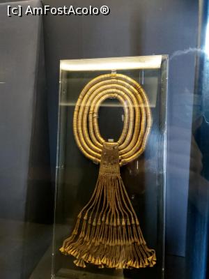 [P46] Colier masiv de aur, sala Psusennes I. » foto by maryka
 - 
<span class="allrVoted glyphicon glyphicon-heart hidden" id="av1225105"></span>
<a class="m-l-10 hidden" id="sv1225105" onclick="voting_Foto_DelVot(,1225105,8066)" role="button">șterge vot <span class="glyphicon glyphicon-remove"></span></a>
<a id="v91225105" class=" c-red"  onclick="voting_Foto_SetVot(1225105)" role="button"><span class="glyphicon glyphicon-heart-empty"></span> <b>LIKE</b> = Votează poza</a> <img class="hidden"  id="f1225105W9" src="/imagini/loader.gif" border="0" /><span class="AjErrMes hidden" id="e1225105ErM"></span>