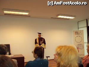 [P01] Excelenţa sa, domnul ambasador Liviu Aurelian Bota, Doctor Honoris Causa al SNSPA.  » foto by Carmen Ion
 - 
<span class="allrVoted glyphicon glyphicon-heart hidden" id="av634612"></span>
<a class="m-l-10 hidden" id="sv634612" onclick="voting_Foto_DelVot(,634612,8128)" role="button">șterge vot <span class="glyphicon glyphicon-remove"></span></a>
<a id="v9634612" class=" c-red"  onclick="voting_Foto_SetVot(634612)" role="button"><span class="glyphicon glyphicon-heart-empty"></span> <b>LIKE</b> = Votează poza</a> <img class="hidden"  id="f634612W9" src="/imagini/loader.gif" border="0" /><span class="AjErrMes hidden" id="e634612ErM"></span>