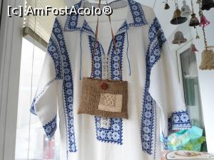 [P03] Rochie croită dintr-o foarte veche cămașă bărbătească, cu o vechime de peste 100 ani.  » foto by mihaelavoicu
 - 
<span class="allrVoted glyphicon glyphicon-heart hidden" id="av978408"></span>
<a class="m-l-10 hidden" id="sv978408" onclick="voting_Foto_DelVot(,978408,8129)" role="button">șterge vot <span class="glyphicon glyphicon-remove"></span></a>
<a id="v9978408" class=" c-red"  onclick="voting_Foto_SetVot(978408)" role="button"><span class="glyphicon glyphicon-heart-empty"></span> <b>LIKE</b> = Votează poza</a> <img class="hidden"  id="f978408W9" src="/imagini/loader.gif" border="0" /><span class="AjErrMes hidden" id="e978408ErM"></span>