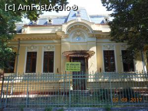 [P03] Turnu Măgurele - Casa Angelescu, o casă-monument scoasă la vânzare.  » foto by iulianic
 - 
<span class="allrVoted glyphicon glyphicon-heart hidden" id="av899511"></span>
<a class="m-l-10 hidden" id="sv899511" onclick="voting_Foto_DelVot(,899511,8133)" role="button">șterge vot <span class="glyphicon glyphicon-remove"></span></a>
<a id="v9899511" class=" c-red"  onclick="voting_Foto_SetVot(899511)" role="button"><span class="glyphicon glyphicon-heart-empty"></span> <b>LIKE</b> = Votează poza</a> <img class="hidden"  id="f899511W9" src="/imagini/loader.gif" border="0" /><span class="AjErrMes hidden" id="e899511ErM"></span>