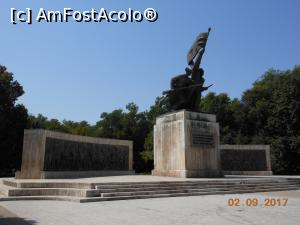 [P04] Turnu Măgurele - Monumentul Independenței de la intrarea în Parcul central.  » foto by iulianic
 - 
<span class="allrVoted glyphicon glyphicon-heart hidden" id="av899512"></span>
<a class="m-l-10 hidden" id="sv899512" onclick="voting_Foto_DelVot(,899512,8133)" role="button">șterge vot <span class="glyphicon glyphicon-remove"></span></a>
<a id="v9899512" class=" c-red"  onclick="voting_Foto_SetVot(899512)" role="button"><span class="glyphicon glyphicon-heart-empty"></span> <b>LIKE</b> = Votează poza</a> <img class="hidden"  id="f899512W9" src="/imagini/loader.gif" border="0" /><span class="AjErrMes hidden" id="e899512ErM"></span>