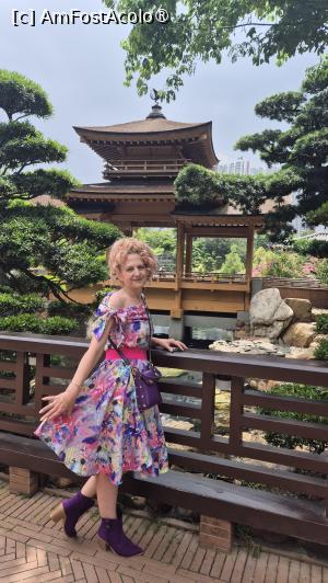 [P30] Pavilion Bridge se afla la capatul Iazului Albastru, functionand atat ca pavilion cat si ca pod. In varful sau exista o statueta a unei pasari phoenix care pare vie. » foto by geani anto
 - 
<span class="allrVoted glyphicon glyphicon-heart hidden" id="av1521206"></span>
<a class="m-l-10 hidden" id="sv1521206" onclick="voting_Foto_DelVot(,1521206,8285)" role="button">șterge vot <span class="glyphicon glyphicon-remove"></span></a>
<a id="v91521206" class=" c-red"  onclick="voting_Foto_SetVot(1521206)" role="button"><span class="glyphicon glyphicon-heart-empty"></span> <b>LIKE</b> = Votează poza</a> <img class="hidden"  id="f1521206W9" src="/imagini/loader.gif" border="0" /><span class="AjErrMes hidden" id="e1521206ErM"></span>