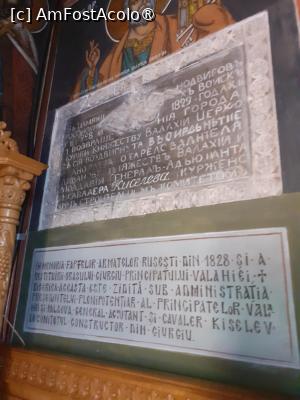 [P18] Biserica schitului Sf. Nicolae Giurgiu,inscriptie în alfabet chirilic » foto by Michi
 - 
<span class="allrVoted glyphicon glyphicon-heart hidden" id="av1440380"></span>
<a class="m-l-10 hidden" id="sv1440380" onclick="voting_Foto_DelVot(,1440380,8317)" role="button">șterge vot <span class="glyphicon glyphicon-remove"></span></a>
<a id="v91440380" class=" c-red"  onclick="voting_Foto_SetVot(1440380)" role="button"><span class="glyphicon glyphicon-heart-empty"></span> <b>LIKE</b> = Votează poza</a> <img class="hidden"  id="f1440380W9" src="/imagini/loader.gif" border="0" /><span class="AjErrMes hidden" id="e1440380ErM"></span>