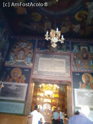 [P07] Biserica schitului Sf. Nicolae Giurgiu, intrare » foto by Michi
 - 
<span class="allrVoted glyphicon glyphicon-heart hidden" id="av1440369"></span>
<a class="m-l-10 hidden" id="sv1440369" onclick="voting_Foto_DelVot(,1440369,8317)" role="button">șterge vot <span class="glyphicon glyphicon-remove"></span></a>
<a id="v91440369" class=" c-red"  onclick="voting_Foto_SetVot(1440369)" role="button"><span class="glyphicon glyphicon-heart-empty"></span> <b>LIKE</b> = Votează poza</a> <img class="hidden"  id="f1440369W9" src="/imagini/loader.gif" border="0" /><span class="AjErrMes hidden" id="e1440369ErM"></span>