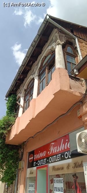 [P32] Str. Gării - clădiri vechi. » foto by tata123 🔱
 - 
<span class="allrVoted glyphicon glyphicon-heart hidden" id="av1530910"></span>
<a class="m-l-10 hidden" id="sv1530910" onclick="voting_Foto_DelVot(,1530910,8317)" role="button">șterge vot <span class="glyphicon glyphicon-remove"></span></a>
<a id="v91530910" class=" c-red"  onclick="voting_Foto_SetVot(1530910)" role="button"><span class="glyphicon glyphicon-heart-empty"></span> <b>LIKE</b> = Votează poza</a> <img class="hidden"  id="f1530910W9" src="/imagini/loader.gif" border="0" /><span class="AjErrMes hidden" id="e1530910ErM"></span>