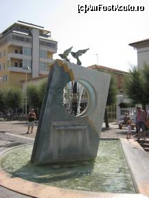 [P06] mONUMENT CU ALBATROSI-FALEZA CECINA MARE » foto by ile57b
 - 
<span class="allrVoted glyphicon glyphicon-heart hidden" id="av448017"></span>
<a class="m-l-10 hidden" id="sv448017" onclick="voting_Foto_DelVot(,448017,8341)" role="button">șterge vot <span class="glyphicon glyphicon-remove"></span></a>
<a id="v9448017" class=" c-red"  onclick="voting_Foto_SetVot(448017)" role="button"><span class="glyphicon glyphicon-heart-empty"></span> <b>LIKE</b> = Votează poza</a> <img class="hidden"  id="f448017W9" src="/imagini/loader.gif" border="0" /><span class="AjErrMes hidden" id="e448017ErM"></span>