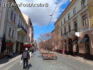 [P17] Cernăuți, Strada Kobylyans’koi fostă Strada Domnească pietonală, o expoziție de arhitectură imobiliara, am revenit pe ea la plimbare, puțină lume dimineața mai animată a fost spre seară... » foto by mprofeanu
 - 
<span class="allrVoted glyphicon glyphicon-heart hidden" id="av1507609"></span>
<a class="m-l-10 hidden" id="sv1507609" onclick="voting_Foto_DelVot(,1507609,8421)" role="button">șterge vot <span class="glyphicon glyphicon-remove"></span></a>
<a id="v91507609" class=" c-red"  onclick="voting_Foto_SetVot(1507609)" role="button"><span class="glyphicon glyphicon-heart-empty"></span> <b>LIKE</b> = Votează poza</a> <img class="hidden"  id="f1507609W9" src="/imagini/loader.gif" border="0" /><span class="AjErrMes hidden" id="e1507609ErM"></span>