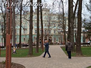[P42] Cernăuți, Piața Soborna frumos amenajată și Clădirea Facultatea de Economie a Universității Naționale, este imensă... » foto by mprofeanu
 - 
<span class="allrVoted glyphicon glyphicon-heart hidden" id="av1508260"></span>
<a class="m-l-10 hidden" id="sv1508260" onclick="voting_Foto_DelVot(,1508260,8421)" role="button">șterge vot <span class="glyphicon glyphicon-remove"></span></a>
<a id="v91508260" class=" c-red"  onclick="voting_Foto_SetVot(1508260)" role="button"><span class="glyphicon glyphicon-heart-empty"></span> <b>LIKE</b> = Votează poza</a> <img class="hidden"  id="f1508260W9" src="/imagini/loader.gif" border="0" /><span class="AjErrMes hidden" id="e1508260ErM"></span>