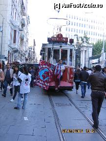 [P14] Tramvaiul din Taksim » foto by nemary
 - 
<span class="allrVoted glyphicon glyphicon-heart hidden" id="av317104"></span>
<a class="m-l-10 hidden" id="sv317104" onclick="voting_Foto_DelVot(,317104,8444)" role="button">șterge vot <span class="glyphicon glyphicon-remove"></span></a>
<a id="v9317104" class=" c-red"  onclick="voting_Foto_SetVot(317104)" role="button"><span class="glyphicon glyphicon-heart-empty"></span> <b>LIKE</b> = Votează poza</a> <img class="hidden"  id="f317104W9" src="/imagini/loader.gif" border="0" /><span class="AjErrMes hidden" id="e317104ErM"></span>