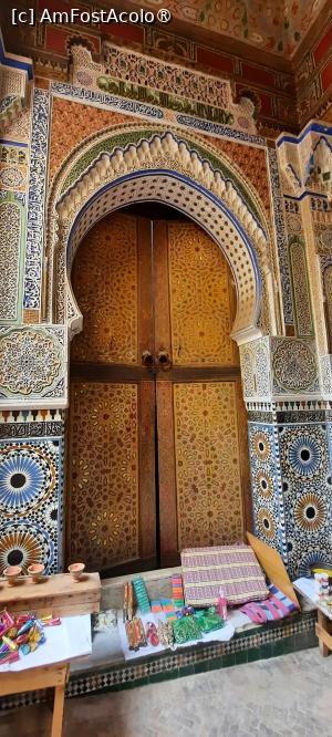 [P30] Fès, Medina, Mausoleul lui Moulay Idriss II, nu se vizitează, Ușă veche din lemn, intrarea » foto by mprofeanu
 - 
<span class="allrVoted glyphicon glyphicon-heart hidden" id="av1465334"></span>
<a class="m-l-10 hidden" id="sv1465334" onclick="voting_Foto_DelVot(,1465334,8506)" role="button">șterge vot <span class="glyphicon glyphicon-remove"></span></a>
<a id="v91465334" class=" c-red"  onclick="voting_Foto_SetVot(1465334)" role="button"><span class="glyphicon glyphicon-heart-empty"></span> <b>LIKE</b> = Votează poza</a> <img class="hidden"  id="f1465334W9" src="/imagini/loader.gif" border="0" /><span class="AjErrMes hidden" id="e1465334ErM"></span>