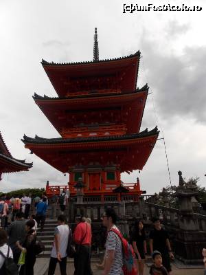 [P102] Kyoto, Templul Kiyomizu-dera, Pagoda cu trei etaje, lăcuită în roșu, veche de aproape 400 de ani » foto by mprofeanu
 - 
<span class="allrVoted glyphicon glyphicon-heart hidden" id="av705453"></span>
<a class="m-l-10 hidden" id="sv705453" onclick="voting_Foto_DelVot(,705453,8571)" role="button">șterge vot <span class="glyphicon glyphicon-remove"></span></a>
<a id="v9705453" class=" c-red"  onclick="voting_Foto_SetVot(705453)" role="button"><span class="glyphicon glyphicon-heart-empty"></span> <b>LIKE</b> = Votează poza</a> <img class="hidden"  id="f705453W9" src="/imagini/loader.gif" border="0" /><span class="AjErrMes hidden" id="e705453ErM"></span>