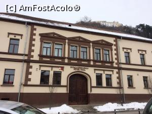 [P03] La Promenada Rasnov- Venind dinspre Piata Unirii intalnim vechea scoala gimnaziala dupa care urmeaza sensul giratoriu. La dreapta, dupa sensul giratoriu, este strada Teilor care se tremina in Parcul Promenada Sissi.  » foto by Floria
 - 
<span class="allrVoted glyphicon glyphicon-heart hidden" id="av837310"></span>
<a class="m-l-10 hidden" id="sv837310" onclick="voting_Foto_DelVot(,837310,8637)" role="button">șterge vot <span class="glyphicon glyphicon-remove"></span></a>
<a id="v9837310" class=" c-red"  onclick="voting_Foto_SetVot(837310)" role="button"><span class="glyphicon glyphicon-heart-empty"></span> <b>LIKE</b> = Votează poza</a> <img class="hidden"  id="f837310W9" src="/imagini/loader.gif" border="0" /><span class="AjErrMes hidden" id="e837310ErM"></span>