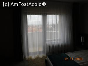 P10 [NOV-2020] Uşa şi fereastra ce dau în balcon