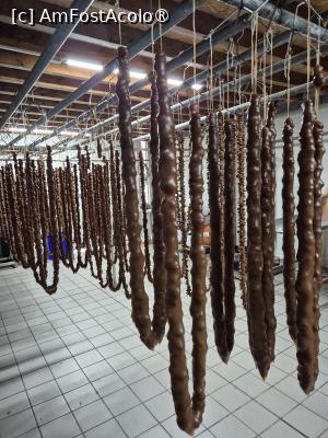 [P07] La crama locală - siugiuc » foto by ANILU
 - 
<span class="allrVoted glyphicon glyphicon-heart hidden" id="av1506190"></span>
<a class="m-l-10 hidden" id="sv1506190" onclick="voting_Foto_DelVot(,1506190,8662)" role="button">șterge vot <span class="glyphicon glyphicon-remove"></span></a>
<a id="v91506190" class=" c-red"  onclick="voting_Foto_SetVot(1506190)" role="button"><span class="glyphicon glyphicon-heart-empty"></span> <b>LIKE</b> = Votează poza</a> <img class="hidden"  id="f1506190W9" src="/imagini/loader.gif" border="0" /><span class="AjErrMes hidden" id="e1506190ErM"></span>