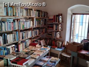 [P24] Biblioteca din Lania plină și ea de cărți frumos colorate  » foto by Marius 72
 - 
<span class="allrVoted glyphicon glyphicon-heart hidden" id="av1494171"></span>
<a class="m-l-10 hidden" id="sv1494171" onclick="voting_Foto_DelVot(,1494171,8662)" role="button">șterge vot <span class="glyphicon glyphicon-remove"></span></a>
<a id="v91494171" class=" c-red"  onclick="voting_Foto_SetVot(1494171)" role="button"><span class="glyphicon glyphicon-heart-empty"></span> <b>LIKE</b> = Votează poza</a> <img class="hidden"  id="f1494171W9" src="/imagini/loader.gif" border="0" /><span class="AjErrMes hidden" id="e1494171ErM"></span>