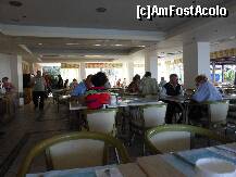P20 [OCT-2011] Statiunea Larnaka - Lordos Beach Hotel, seniorii la micul dejun.