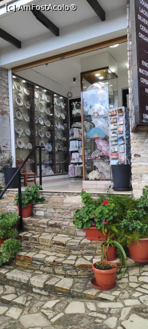 [P39] Magazin in Lefkara » foto by ilee
 - 
<span class="allrVoted glyphicon glyphicon-heart hidden" id="av1466182"></span>
<a class="m-l-10 hidden" id="sv1466182" onclick="voting_Foto_DelVot(,1466182,8732)" role="button">șterge vot <span class="glyphicon glyphicon-remove"></span></a>
<a id="v91466182" class=" c-red"  onclick="voting_Foto_SetVot(1466182)" role="button"><span class="glyphicon glyphicon-heart-empty"></span> <b>LIKE</b> = Votează poza</a> <img class="hidden"  id="f1466182W9" src="/imagini/loader.gif" border="0" /><span class="AjErrMes hidden" id="e1466182ErM"></span>