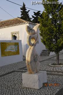 [P33] Castelul Sesimbra - sculptura unui artist localnic » foto by deliutza27
 - 
<span class="allrVoted glyphicon glyphicon-heart hidden" id="av194835"></span>
<a class="m-l-10 hidden" id="sv194835" onclick="voting_Foto_DelVot(,194835,8776)" role="button">șterge vot <span class="glyphicon glyphicon-remove"></span></a>
<a id="v9194835" class=" c-red"  onclick="voting_Foto_SetVot(194835)" role="button"><span class="glyphicon glyphicon-heart-empty"></span> <b>LIKE</b> = Votează poza</a> <img class="hidden"  id="f194835W9" src="/imagini/loader.gif" border="0" /><span class="AjErrMes hidden" id="e194835ErM"></span>