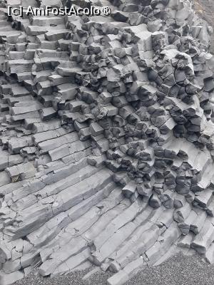 [P43] Reynisfjara » foto by adso
 - 
<span class="allrVoted glyphicon glyphicon-heart hidden" id="av1510223"></span>
<a class="m-l-10 hidden" id="sv1510223" onclick="voting_Foto_DelVot(,1510223,8786)" role="button">șterge vot <span class="glyphicon glyphicon-remove"></span></a>
<a id="v91510223" class=" c-red"  onclick="voting_Foto_SetVot(1510223)" role="button"><span class="glyphicon glyphicon-heart-empty"></span> <b>LIKE</b> = Votează poza</a> <img class="hidden"  id="f1510223W9" src="/imagini/loader.gif" border="0" /><span class="AjErrMes hidden" id="e1510223ErM"></span>