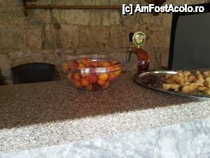 [P03] Fructele de la snak - bar, niste caise proaspete dar cu urme de deshidratatre » foto by nitzuc
 - 
<span class="allrVoted glyphicon glyphicon-heart hidden" id="av447059"></span>
<a class="m-l-10 hidden" id="sv447059" onclick="voting_Foto_DelVot(,447059,8830)" role="button">șterge vot <span class="glyphicon glyphicon-remove"></span></a>
<a id="v9447059" class=" c-red"  onclick="voting_Foto_SetVot(447059)" role="button"><span class="glyphicon glyphicon-heart-empty"></span> <b>LIKE</b> = Votează poza</a> <img class="hidden"  id="f447059W9" src="/imagini/loader.gif" border="0" /><span class="AjErrMes hidden" id="e447059ErM"></span>