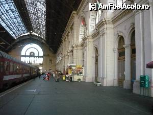 [P01] Gara Budapesta Keleti (de la liniile 5,6, 7,8, pleaca trenuri spre principalele capitale europene).  » foto by dranoel
 - 
<span class="allrVoted glyphicon glyphicon-heart hidden" id="av395839"></span>
<a class="m-l-10 hidden" id="sv395839" onclick="voting_Foto_DelVot(,395839,8902)" role="button">șterge vot <span class="glyphicon glyphicon-remove"></span></a>
<a id="v9395839" class=" c-red"  onclick="voting_Foto_SetVot(395839)" role="button"><span class="glyphicon glyphicon-heart-empty"></span> <b>LIKE</b> = Votează poza</a> <img class="hidden"  id="f395839W9" src="/imagini/loader.gif" border="0" /><span class="AjErrMes hidden" id="e395839ErM"></span>