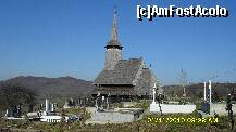 [P112] cimitirul comunei Rona de Jos, cu biserica de lemn, monument istoric » foto by adryana
 - 
<span class="allrVoted glyphicon glyphicon-heart hidden" id="av159066"></span>
<a class="m-l-10 hidden" id="sv159066" onclick="voting_Foto_DelVot(,159066,9099)" role="button">șterge vot <span class="glyphicon glyphicon-remove"></span></a>
<a id="v9159066" class=" c-red"  onclick="voting_Foto_SetVot(159066)" role="button"><span class="glyphicon glyphicon-heart-empty"></span> <b>LIKE</b> = Votează poza</a> <img class="hidden"  id="f159066W9" src="/imagini/loader.gif" border="0" /><span class="AjErrMes hidden" id="e159066ErM"></span>