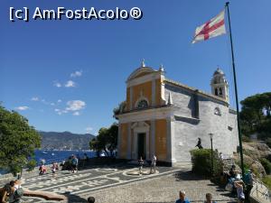 [P25] Portofino; Biserica San Giorgio » foto by crismis
 - 
<span class="allrVoted glyphicon glyphicon-heart hidden" id="av935825"></span>
<a class="m-l-10 hidden" id="sv935825" onclick="voting_Foto_DelVot(,935825,9192)" role="button">șterge vot <span class="glyphicon glyphicon-remove"></span></a>
<a id="v9935825" class=" c-red"  onclick="voting_Foto_SetVot(935825)" role="button"><span class="glyphicon glyphicon-heart-empty"></span> <b>LIKE</b> = Votează poza</a> <img class="hidden"  id="f935825W9" src="/imagini/loader.gif" border="0" /><span class="AjErrMes hidden" id="e935825ErM"></span>