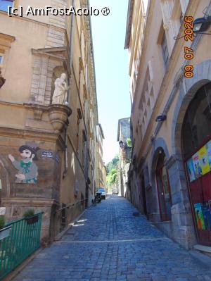 [P33] la pas prin Vieux Lyon, cea mai veche strada „Montée du Gourgullon » foto by Yolanda
 - 
<span class="allrVoted glyphicon glyphicon-heart hidden" id="av1541894"></span>
<a class="m-l-10 hidden" id="sv1541894" onclick="voting_Foto_DelVot(,1541894,9297)" role="button">șterge vot <span class="glyphicon glyphicon-remove"></span></a>
<a id="v91541894" class=" c-red"  onclick="voting_Foto_SetVot(1541894)" role="button"><span class="glyphicon glyphicon-heart-empty"></span> <b>LIKE</b> = Votează poza</a> <img class="hidden"  id="f1541894W9" src="/imagini/loader.gif" border="0" /><span class="AjErrMes hidden" id="e1541894ErM"></span>
