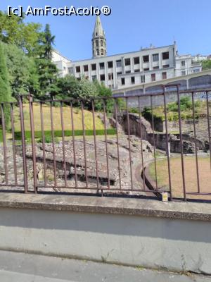 [P07] Amphitheatre des Trois Gaules și în fundal turnul de la Eglise du Bon-Pasteur » foto by Carmen Ion
 - 
<span class="allrVoted glyphicon glyphicon-heart hidden" id="av931120"></span>
<a class="m-l-10 hidden" id="sv931120" onclick="voting_Foto_DelVot(,931120,9297)" role="button">șterge vot <span class="glyphicon glyphicon-remove"></span></a>
<a id="v9931120" class=" c-red"  onclick="voting_Foto_SetVot(931120)" role="button"><span class="glyphicon glyphicon-heart-empty"></span> <b>LIKE</b> = Votează poza</a> <img class="hidden"  id="f931120W9" src="/imagini/loader.gif" border="0" /><span class="AjErrMes hidden" id="e931120ErM"></span>